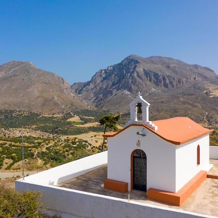 Villa Selini Roussospítion エクステリア 写真