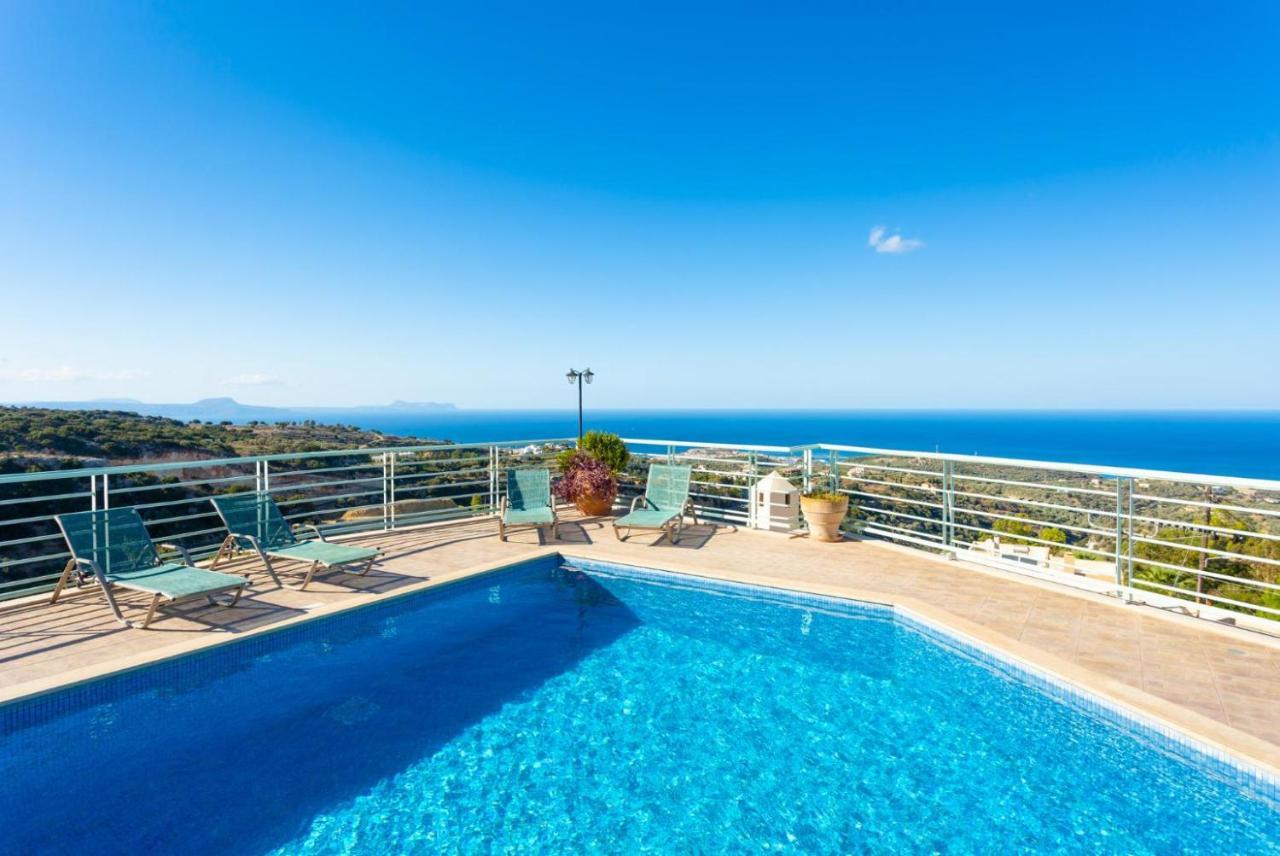 Villa Selini Roussospítion エクステリア 写真