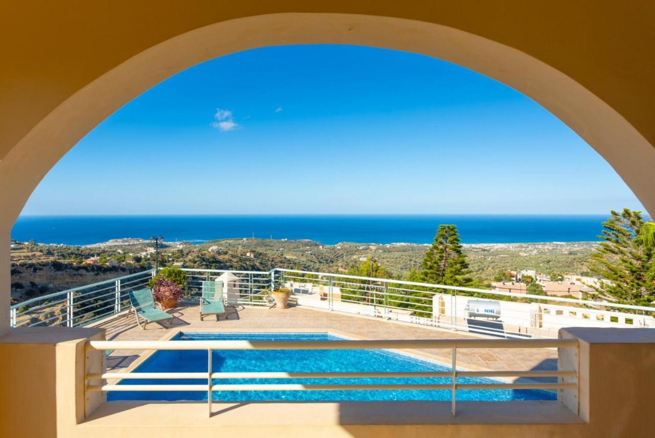 Villa Selini Roussospítion エクステリア 写真