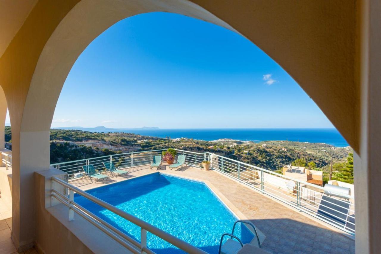 Villa Selini Roussospítion エクステリア 写真