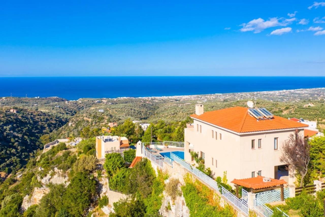 Villa Selini Roussospítion エクステリア 写真